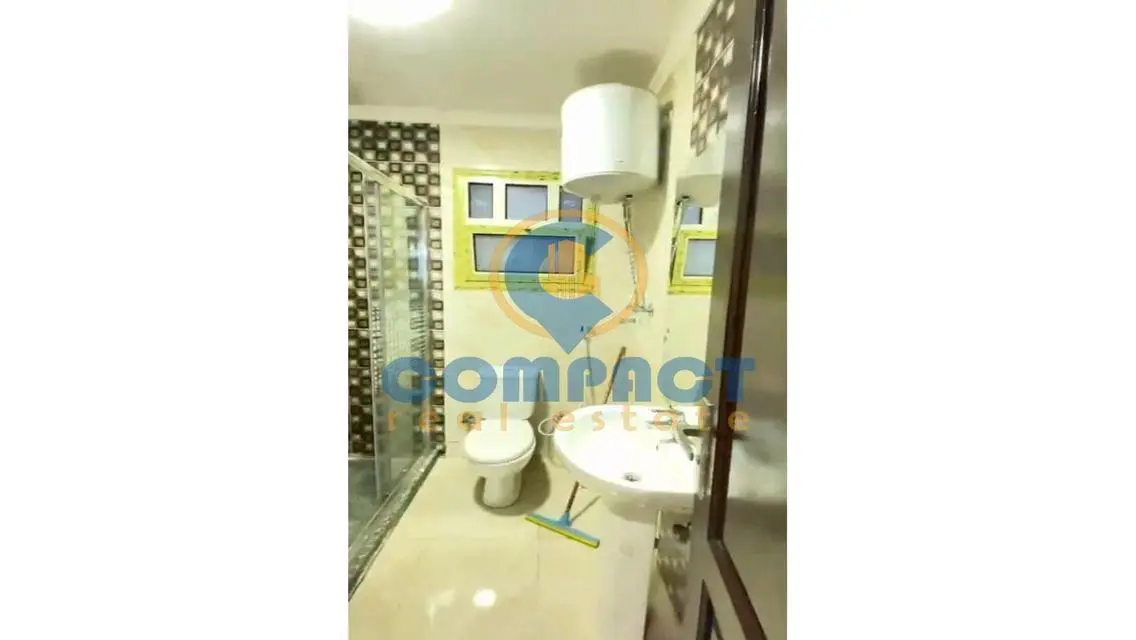 Elegant Apartment with Balcony and Security in the City Center