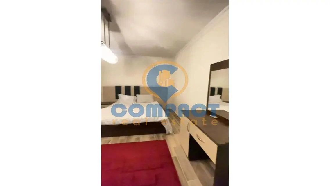 Elegant Apartment with Balcony and Security in the City Center
