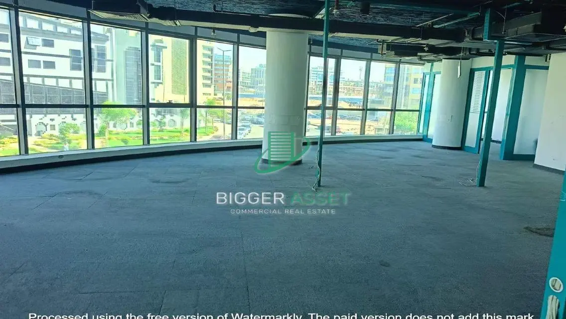 Spacious Apartment in Prime Location