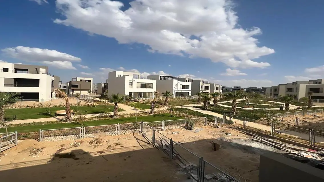 Luxury Home with Stunning Views and Private Garden