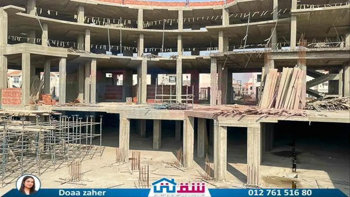 عقار فخم للبيع بمساحة مريحة