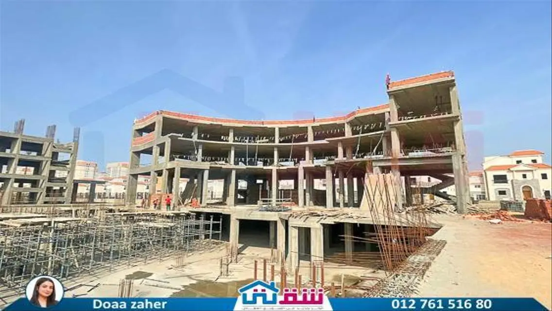 عقار فخم للبيع بمساحة مريحة
