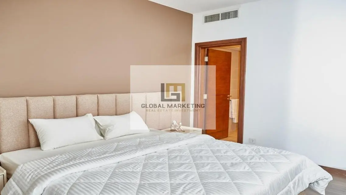 Luxurious Apartment with 220 Square Meters in Prime Location