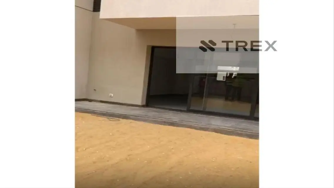 فاخرة مكونة من 3 غرف نوم في حي هادئ