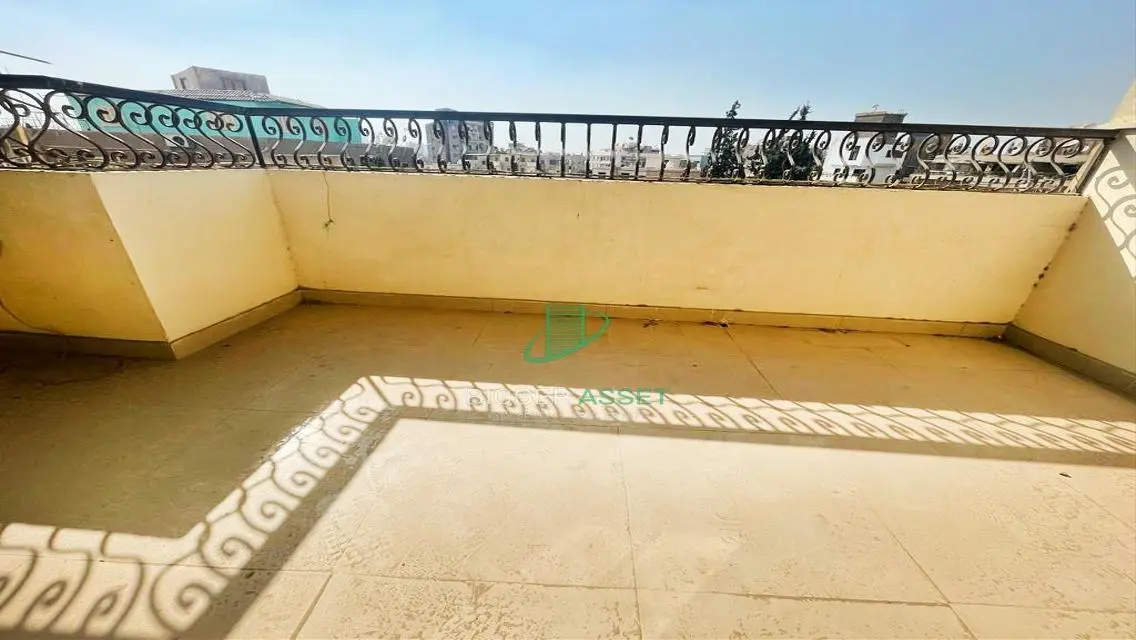 مساحة مكتبية مميزة بمساحة 250 متر للبيع