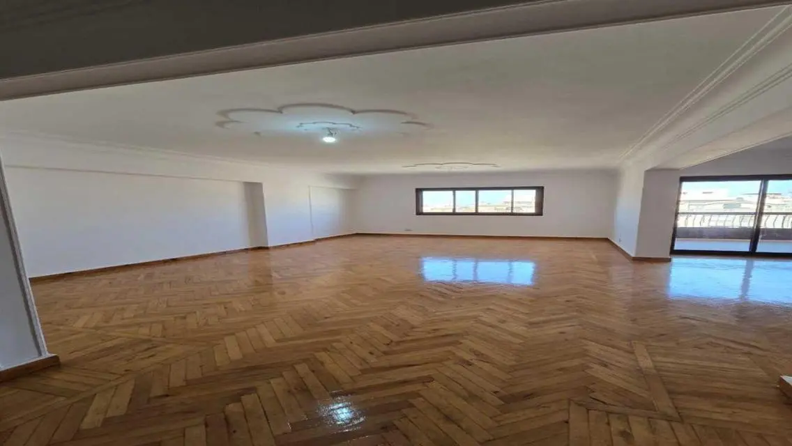 Luxury Villa for Rent in Prime Location