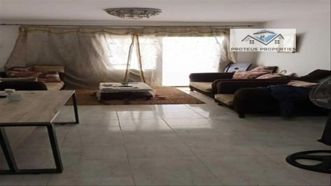 شقة رائعة للبيع بمساحة متر مع شرفة وميزات مذهلة