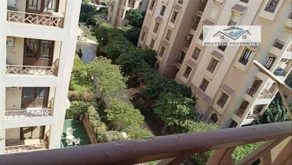 شقة رائعة للبيع بمساحة متر مع شرفة وميزات مذهلة
