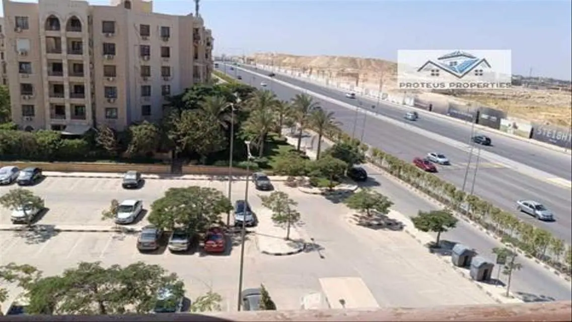 شقة رائعة للبيع بمساحة متر مع شرفة وميزات مذهلة