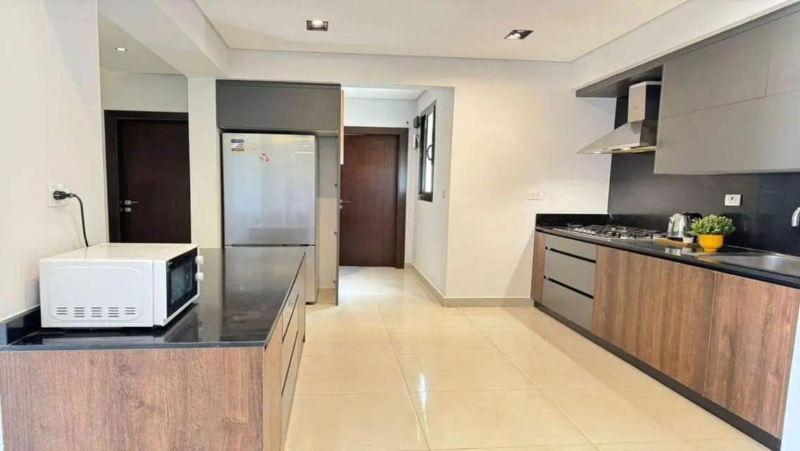 Luxury Apartment with Scenic Landmark View
