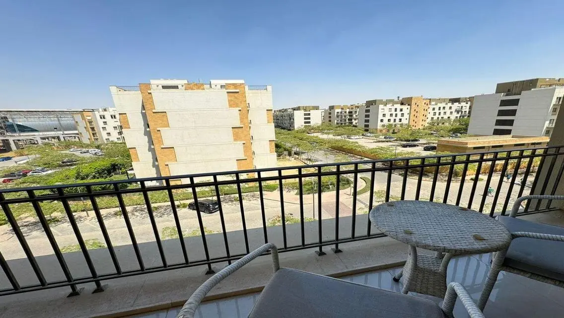 Luxury Apartment with Scenic Landmark View