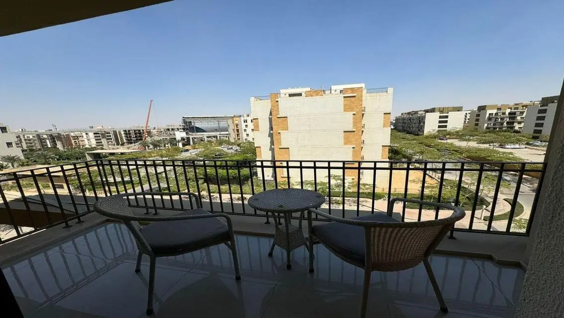 Luxury Apartment with Scenic Landmark View