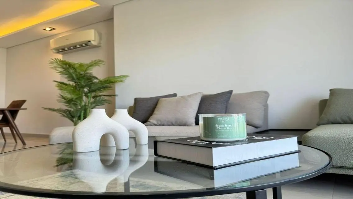 Luxury Apartment with Scenic Landmark View