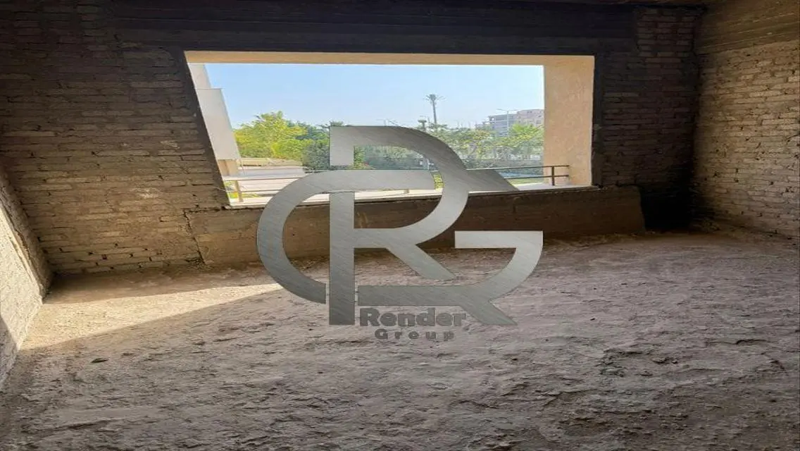 فيلا فاخرة للبيع مع مسبح خاص وحديقة خاصة