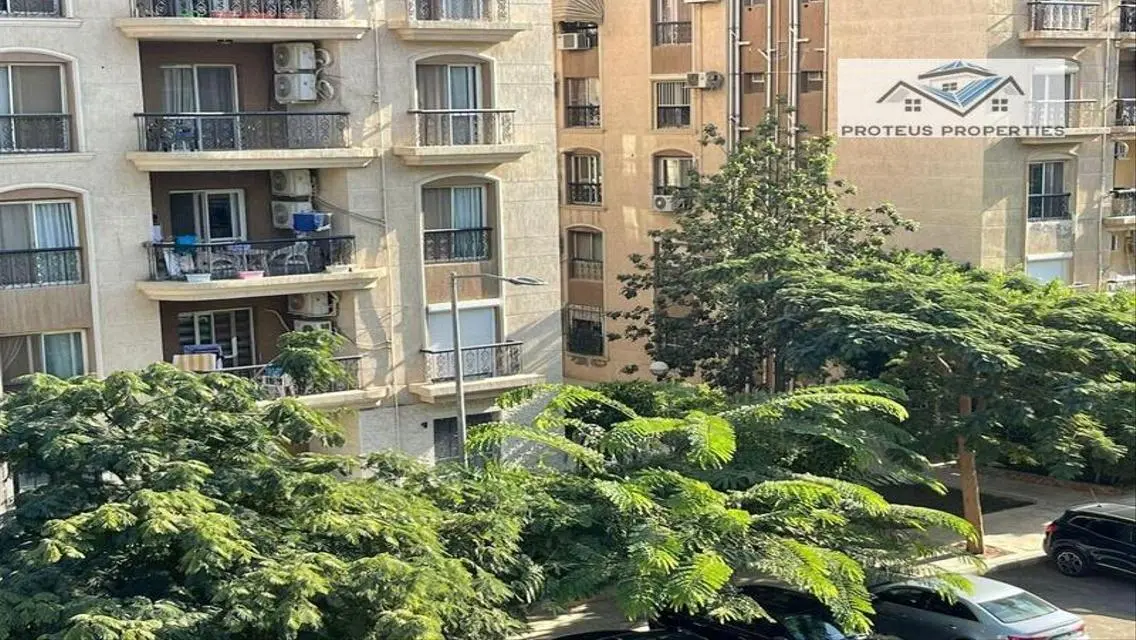 شقة فاخرة للبيع - 200 متر مع شرفة
