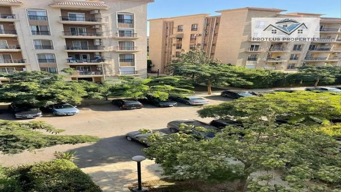شقة فاخرة للبيع - 200 متر مع شرفة