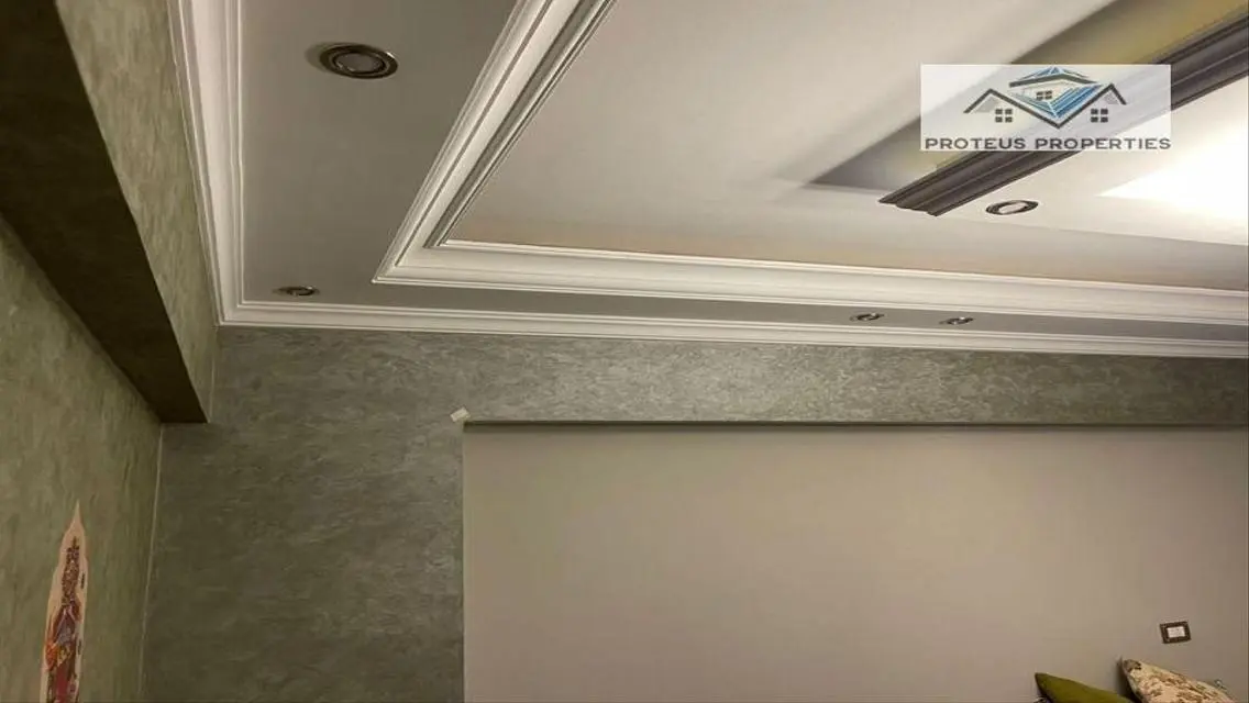 شقة فاخرة للبيع - 200 متر مع شرفة