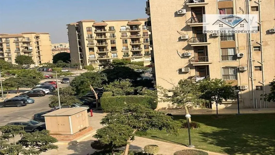 شقة فاخرة للبيع - 200 متر مع شرفة