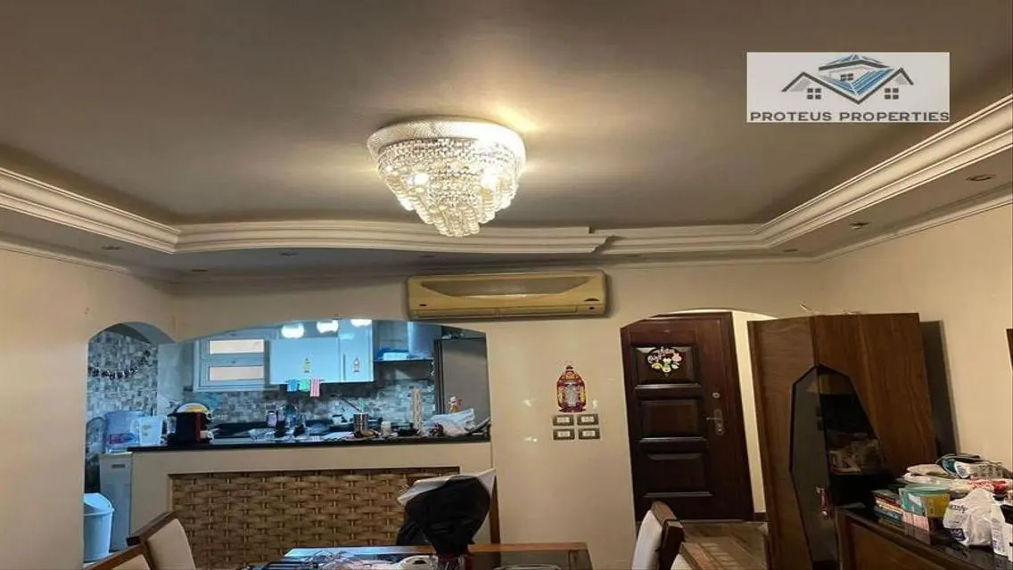 شقة فاخرة للبيع - 200 متر مع شرفة