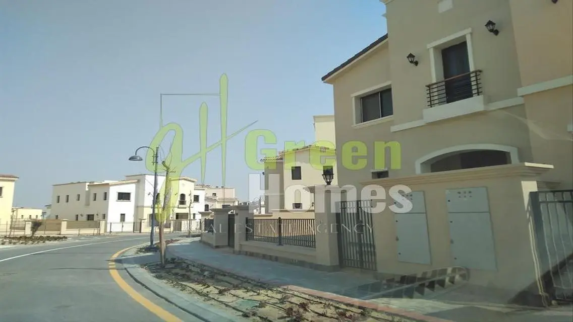 Luxurious Villa for Sale with Spacious Amenities
