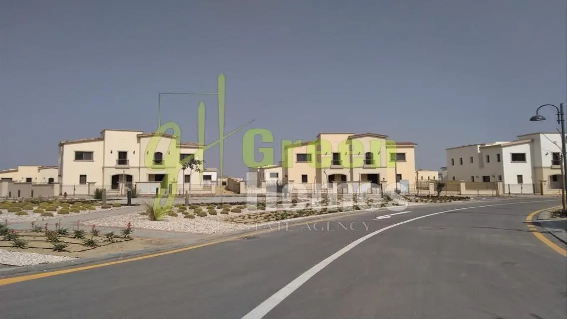 Luxurious Villa for Sale with Spacious Amenities