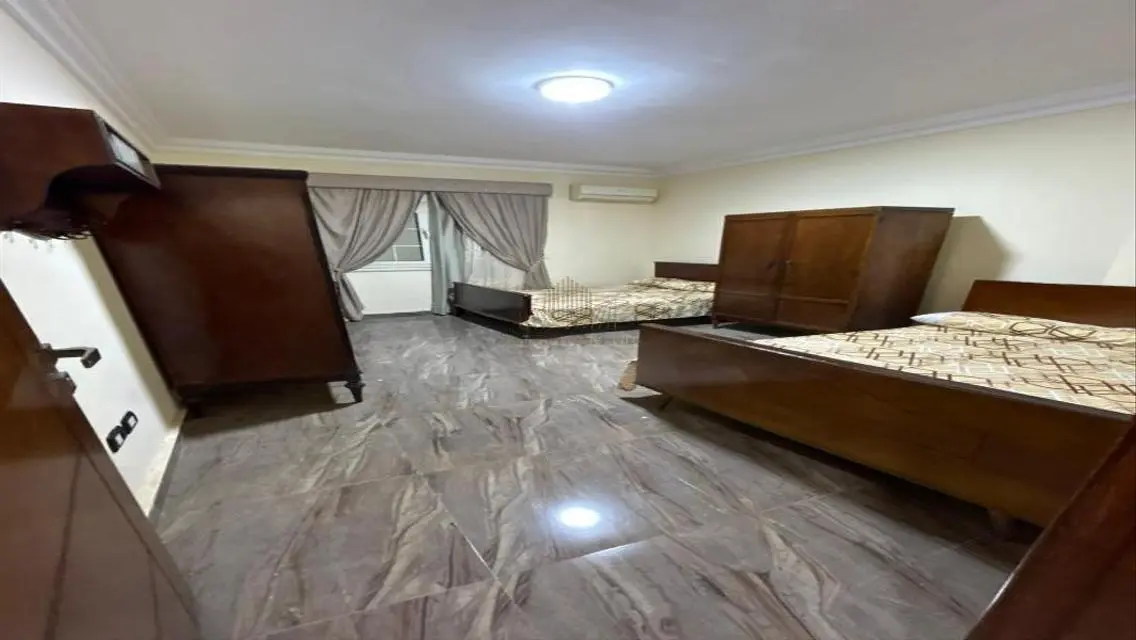 Apartment for Sale with Security Guard and Covered Parking