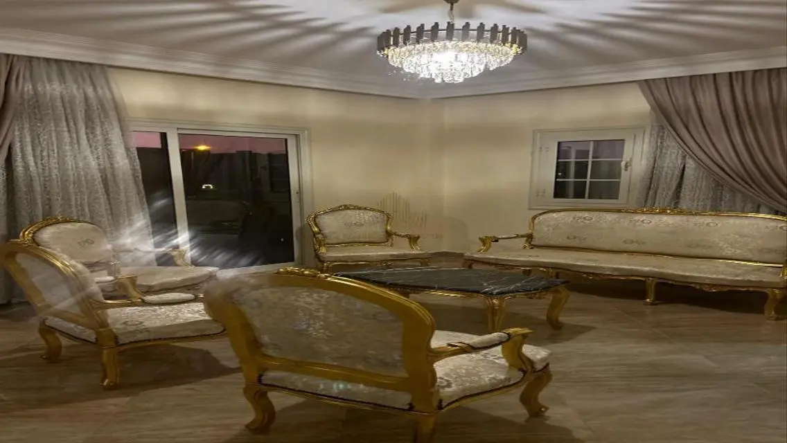 Apartment for Sale with Security Guard and Covered Parking