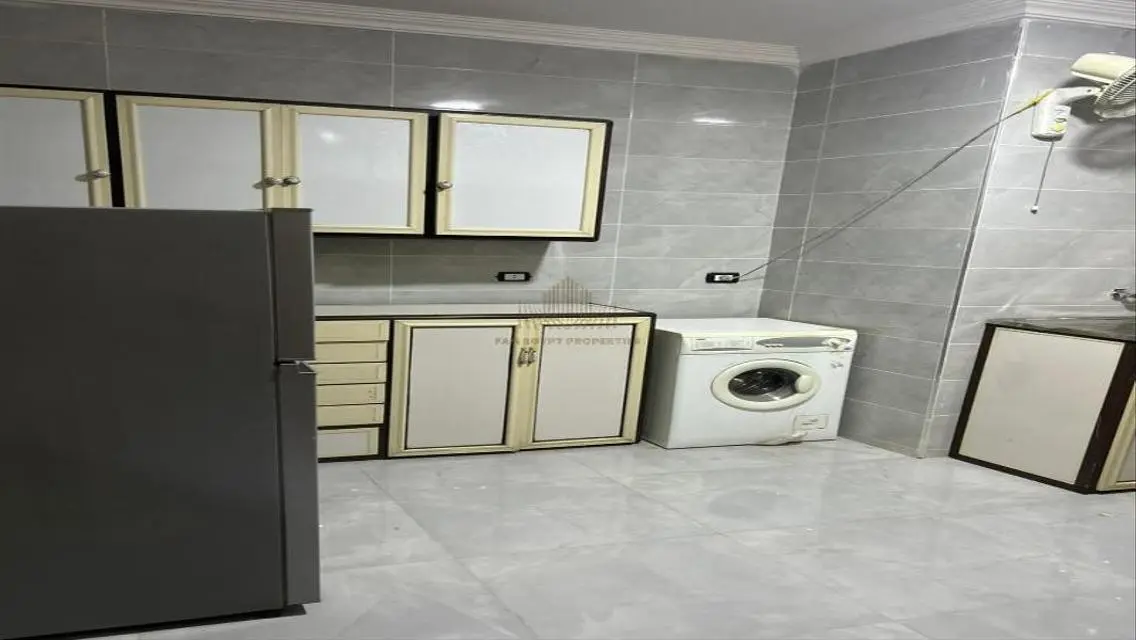 Apartment for Sale with Security Guard and Covered Parking