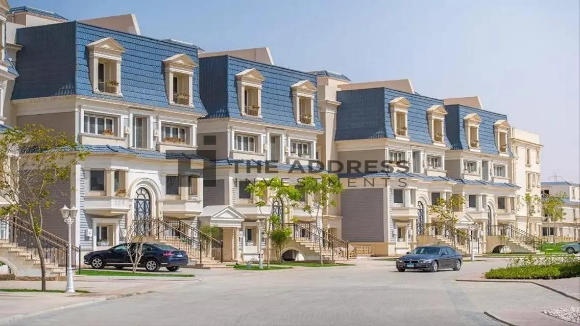 Luxury 3-Bedroom Apartment with Lake View