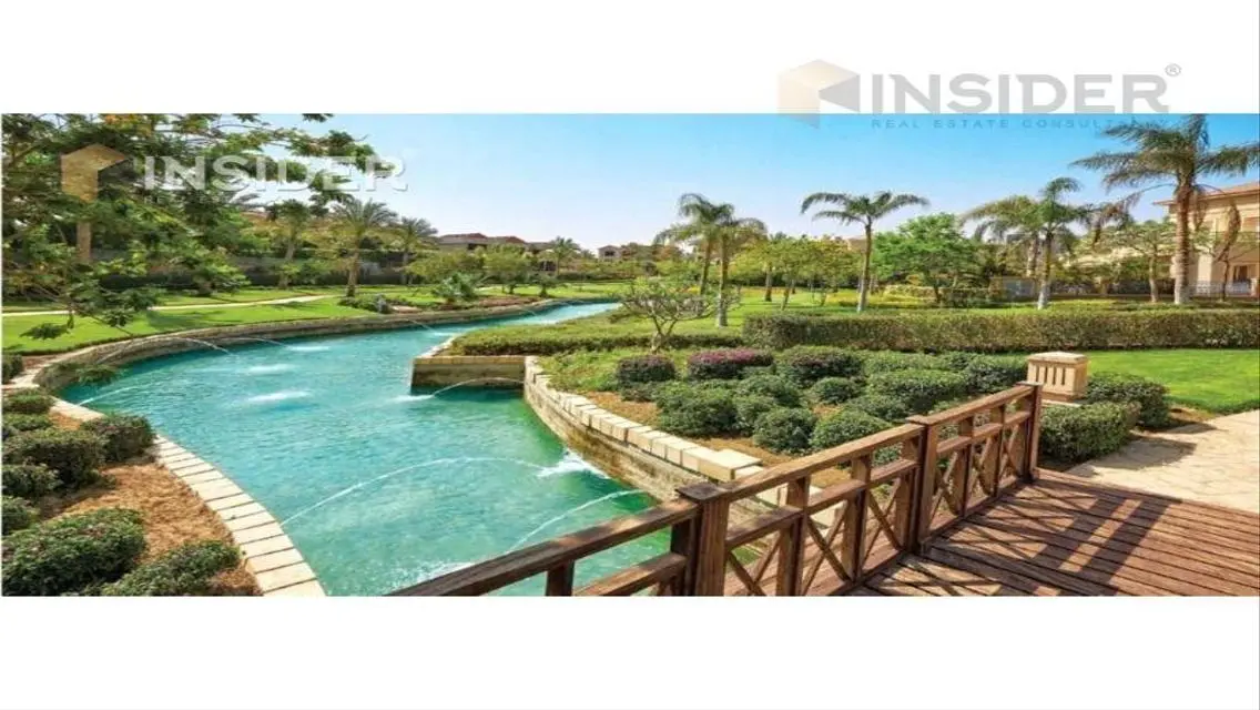 Luxurious Villa with Stunning Lake View