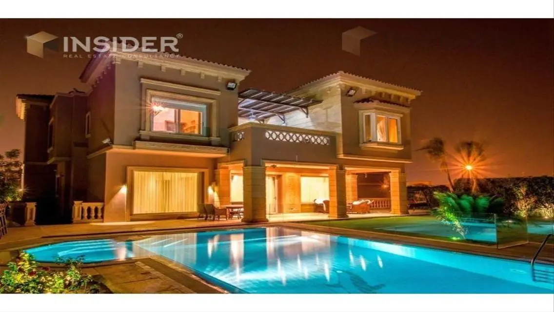 Luxurious Villa with Stunning Lake View