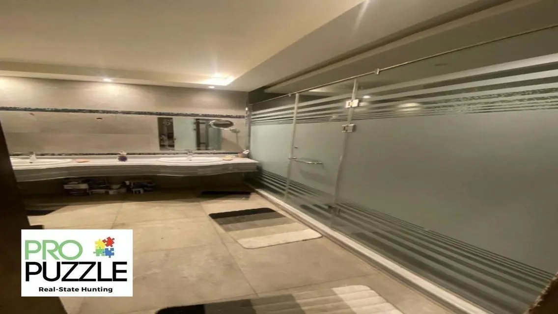 Luxury Villa for Sale with 610 sqm in Al Banafsaj