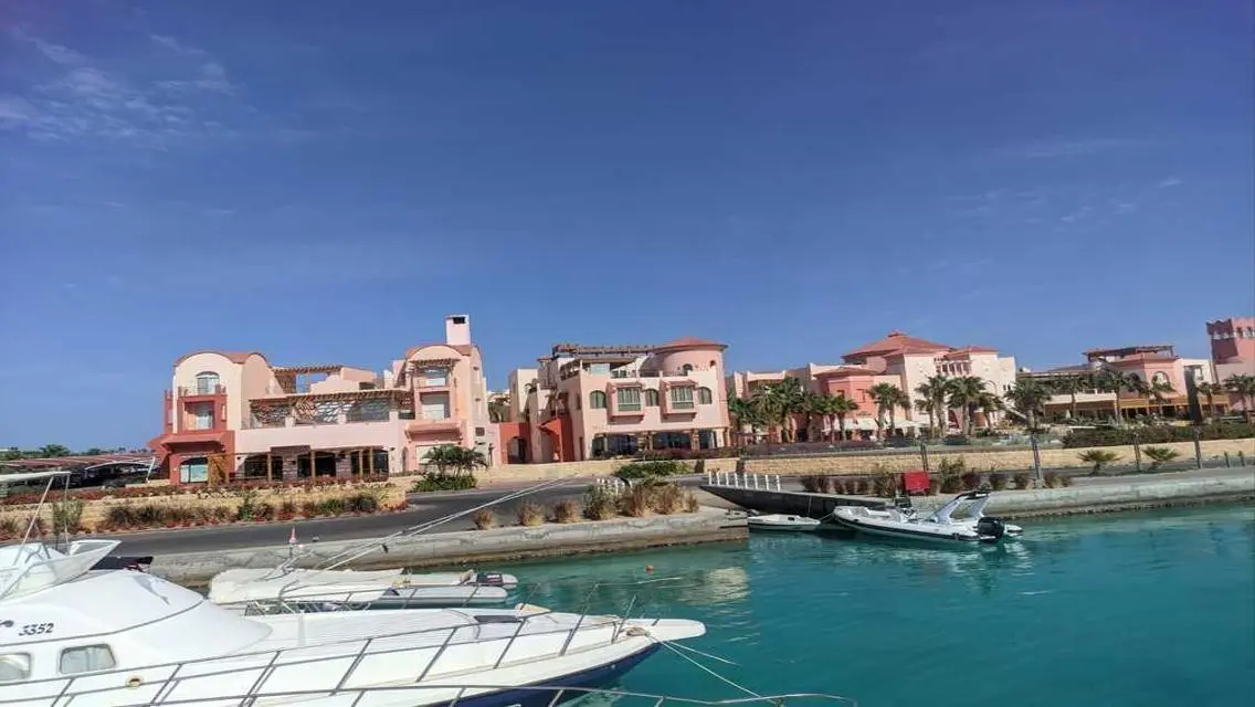 Luxury Apartment with Private Garden and Pool in Prime Location