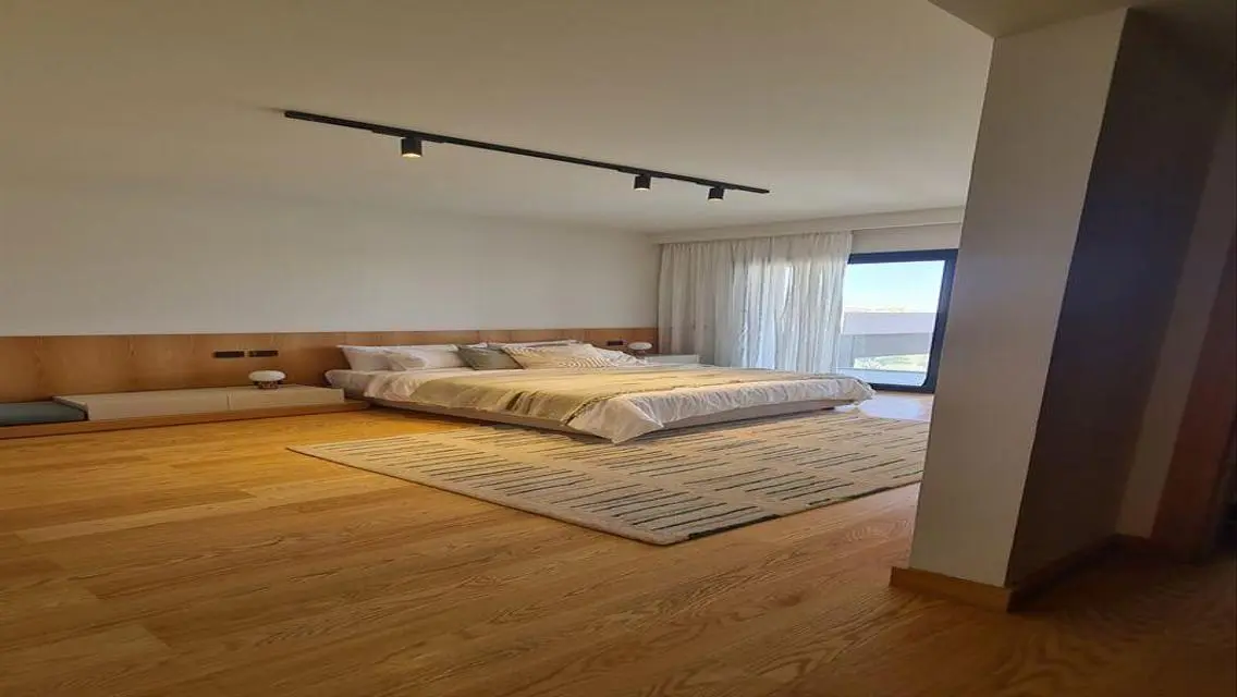Luxury Apartment with Private Pool and Lakeside View