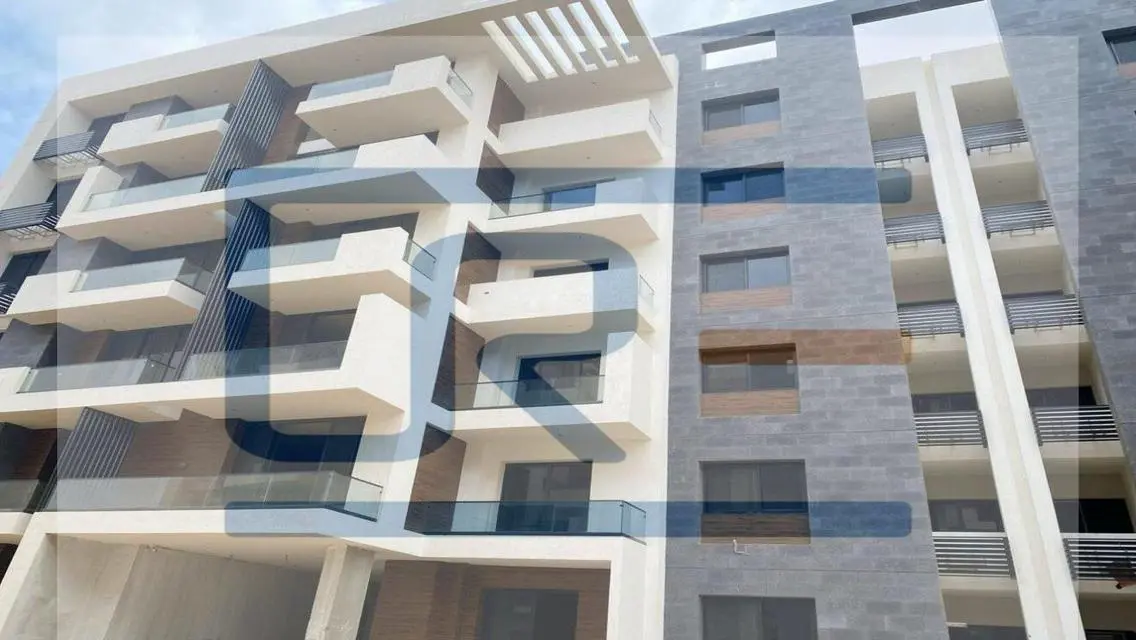 Luxury Apartment for Sale in La Mirada Grand Plaza
