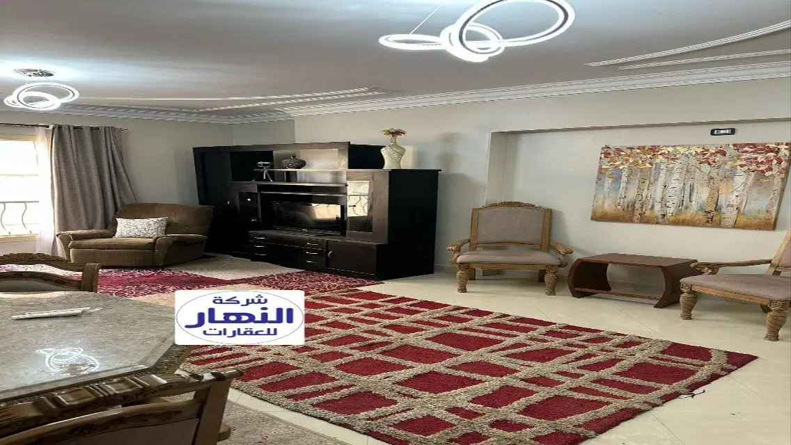 فيلا فاخرة للإيجار بتسهيلات ممتازة