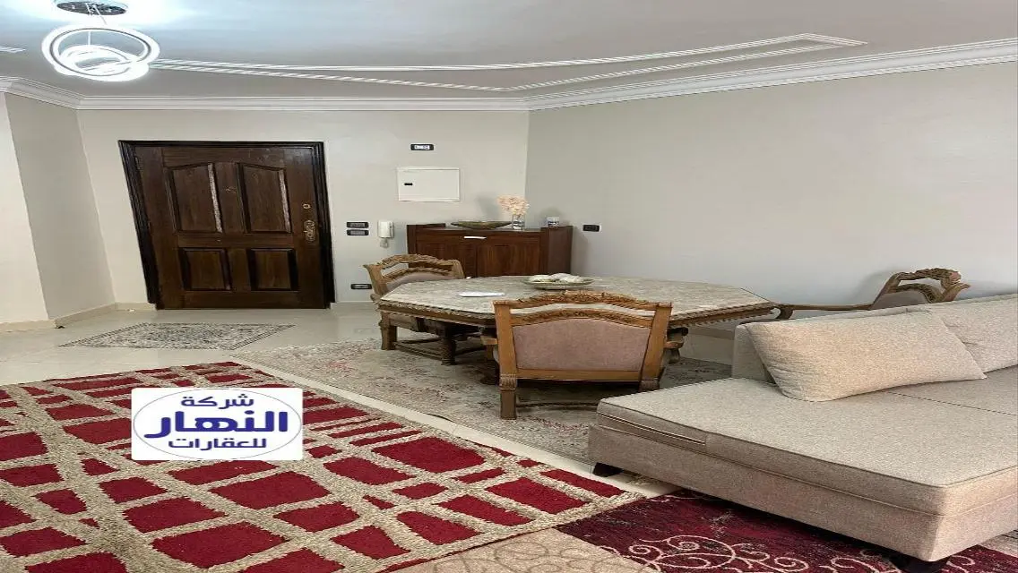 فيلا فاخرة للإيجار بتسهيلات ممتازة