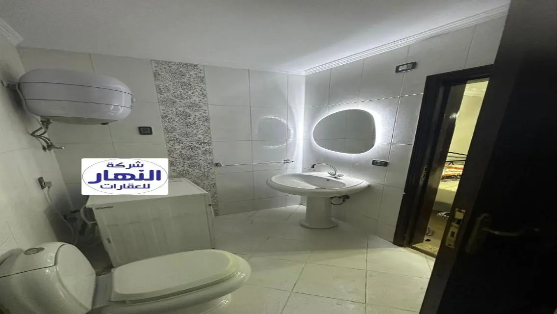 فيلا فاخرة للإيجار بتسهيلات ممتازة