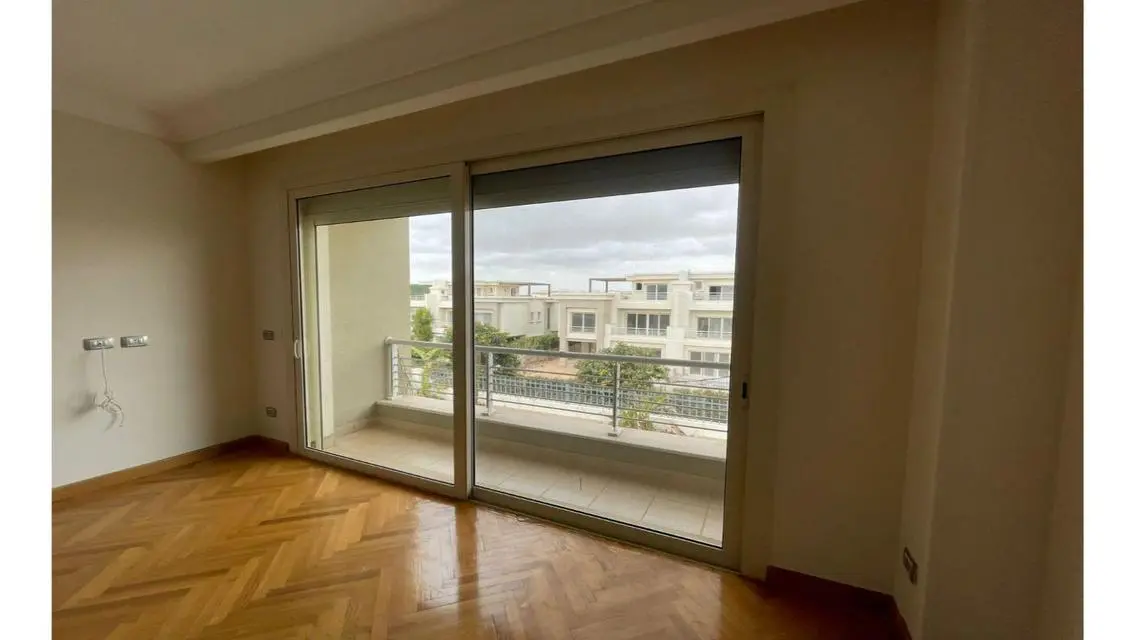 Luxury Apartment with Private Pool and Security Guard