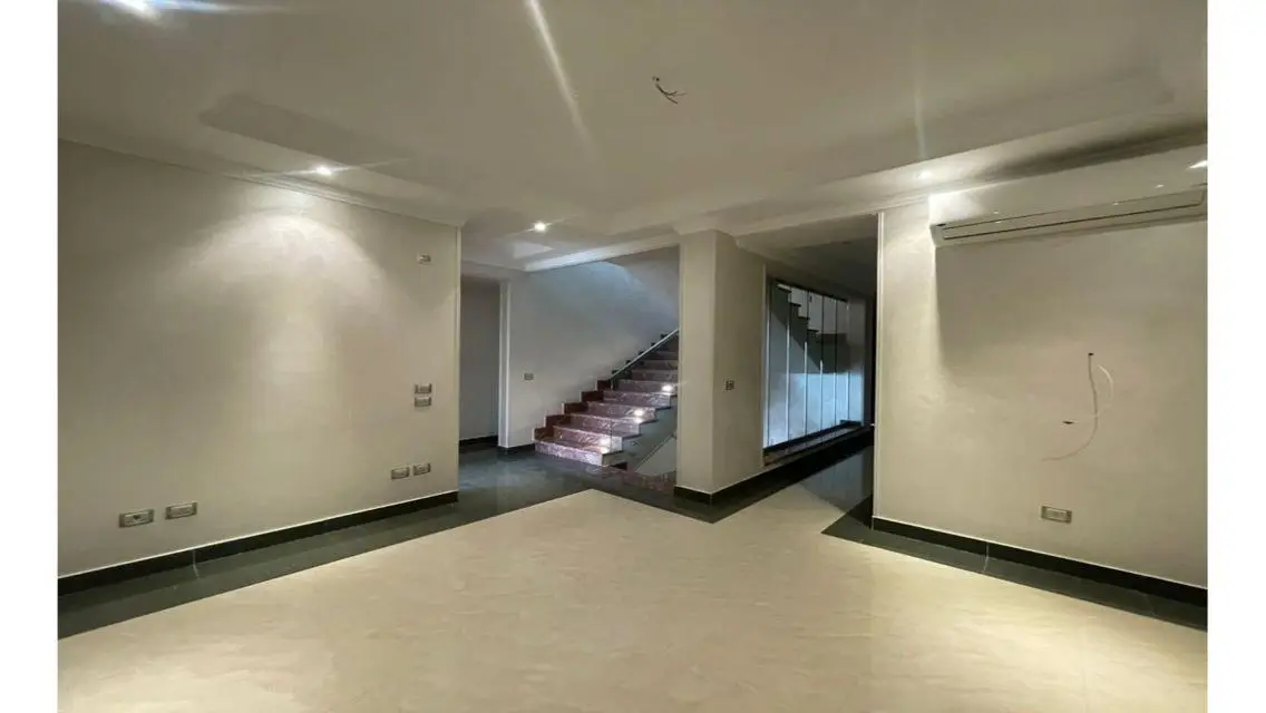 Luxury Apartment with Private Pool and Security Guard