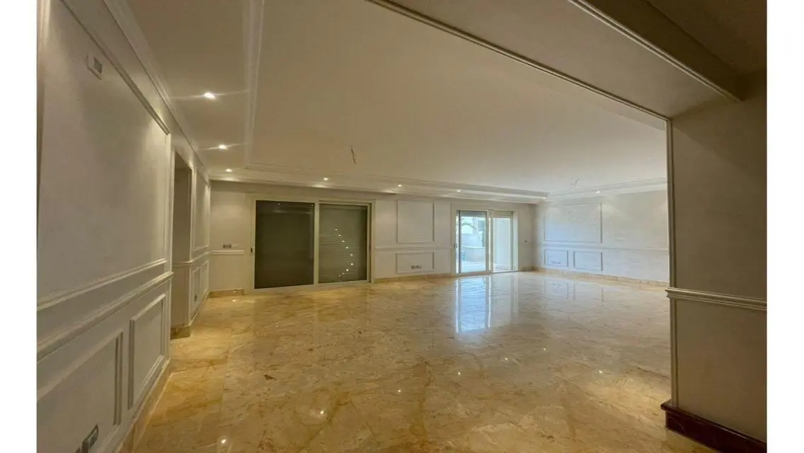 Luxury Apartment with Private Pool and Security Guard