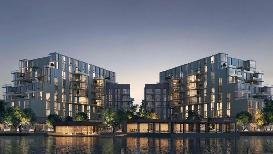 Luxurious Apartment with Stunning Lake Views