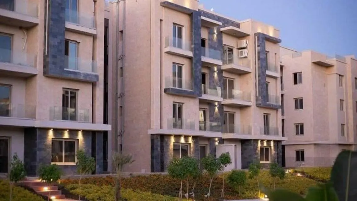 Luxurious 5 Bedroom Apartment in a Prime Location