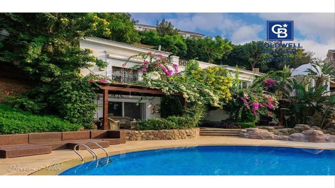 فيلا مميزة للبيع في Sky Garden - 240 م²