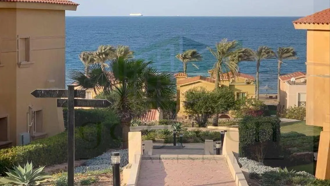 شقة فاخرة للبيع في لافيستا توباز، العين السخنة