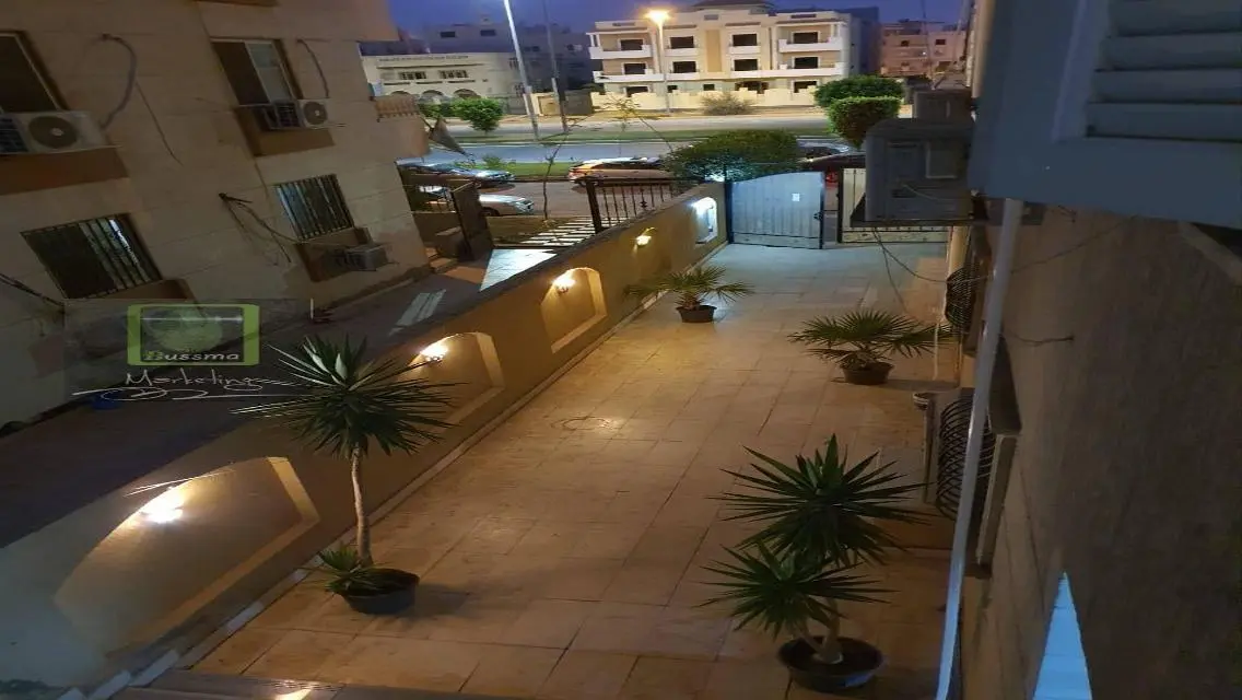 Luxury Apartment with Study Room for Rent