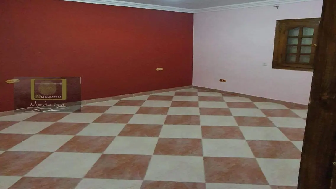 Luxury Apartment with Study Room for Rent
