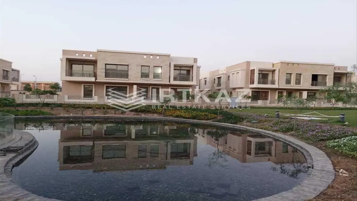 شقة رائعة للبيع في موقع مثالي مع حديقة خاصة