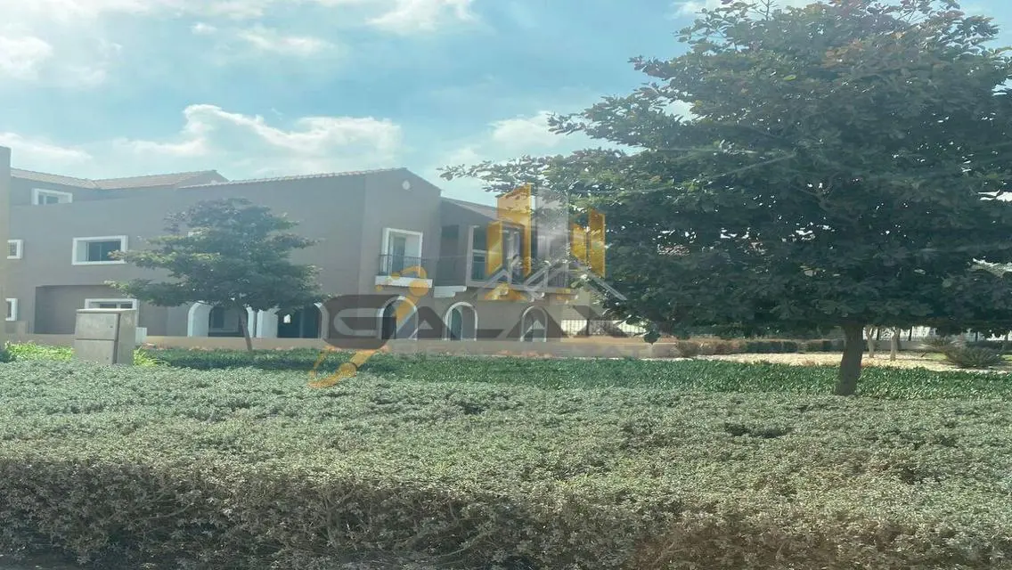 Luxury Villa for Sale with Spacious Garden