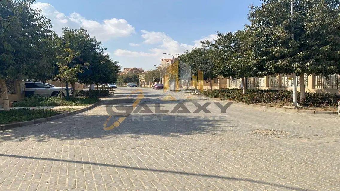 Luxury Villa for Sale with Spacious Garden